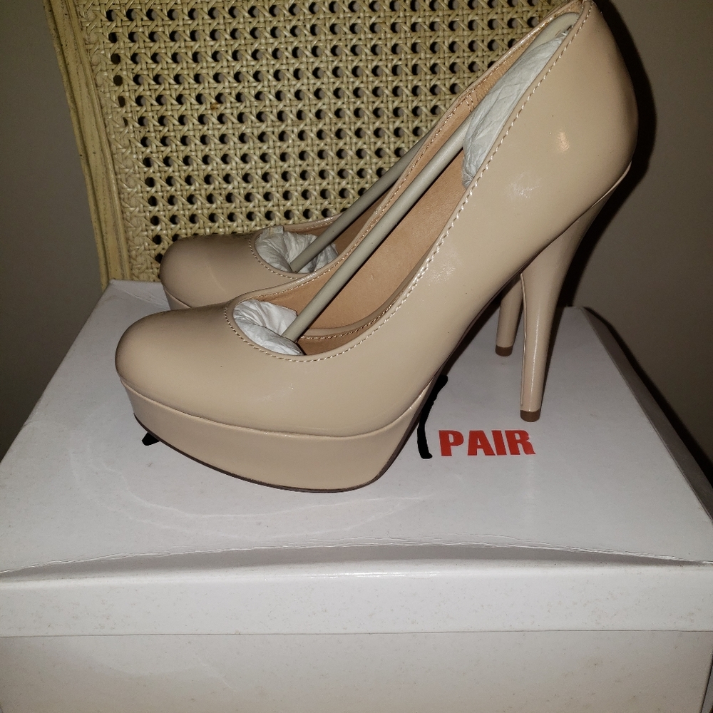 Shoes - Picture 3 of 5